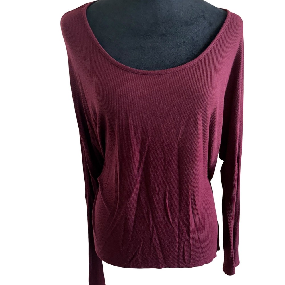 Burgundy Ribbed Long Sleeve Top Asymmetrical Hem Exposed Back Zipper Medium